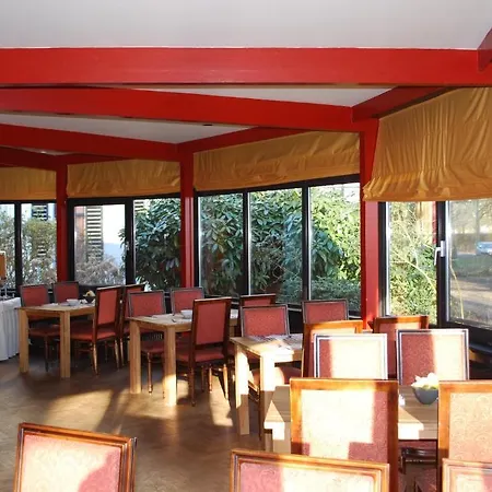 Restaurant Landgoed Ekenstein מלון 3*