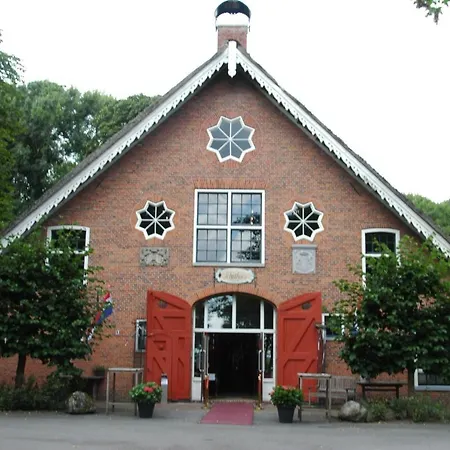 Отель Restaurant Landgoed Ekenstein Wirdum
